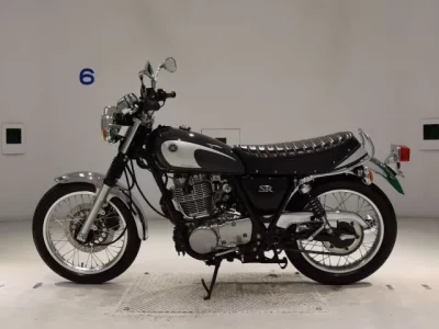 Yamaha SR400-5  с аукциона в Японии
