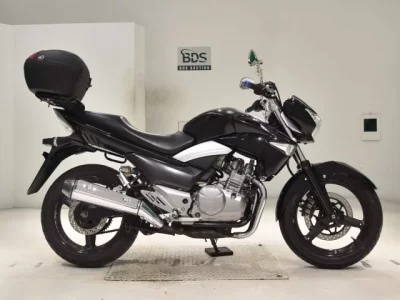 Suzuki GSR250  с аукциона в Японии