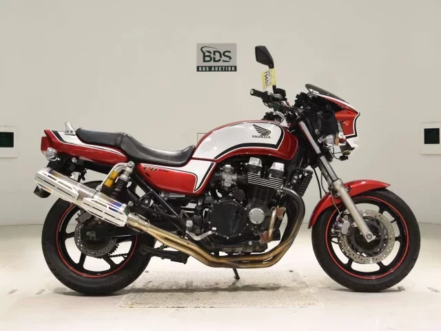 Honda CB750 лот № 7960 оценка 4  с аукциона в Японии