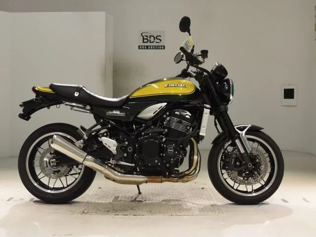 Kawasaki Z900RS лот № 5302 оценка 6  с аукциона в Японии