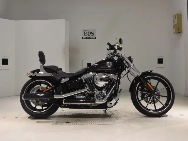 Harley-Davidson HARLEY FXSB1690 лот № 0141 оценка 4  с аукциона в Японии