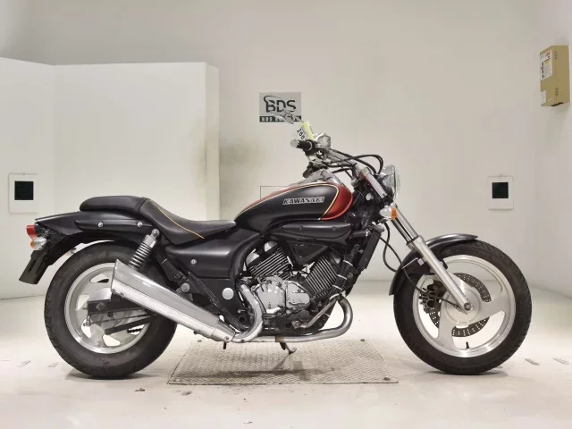 Kawasaki ELIMINATOR 250V лот № 2663 оценка 4  с аукциона в Японии
