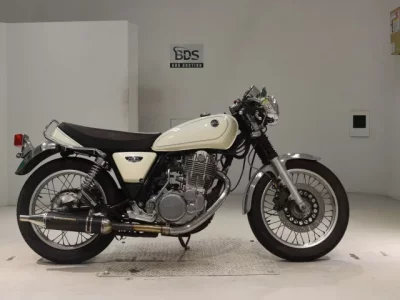 Yamaha SR400-4  с аукциона в Японии