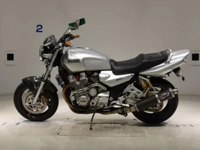 Yamaha XJR1300  с аукциона в Японии