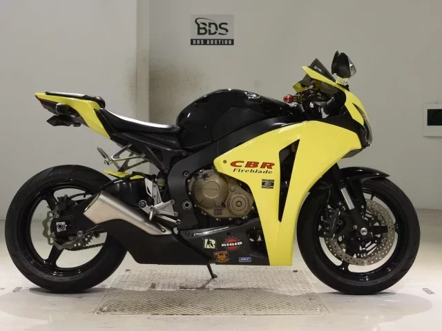 Honda CBR1000RR лот № 5062 оценка 5  с аукциона в Японии