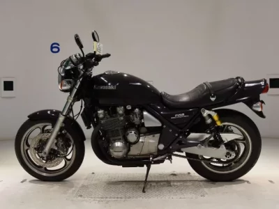 Kawasaki ZEPHYR1100  с аукциона в Японии