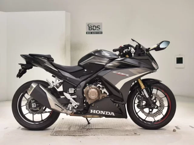 Honda CBR400R-2 лот № 2686 оценка 6  с аукциона в Японии