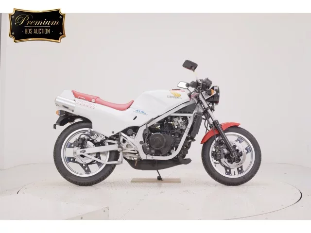 Honda NS250 лот № 0004 оценка 4  с аукциона в Японии