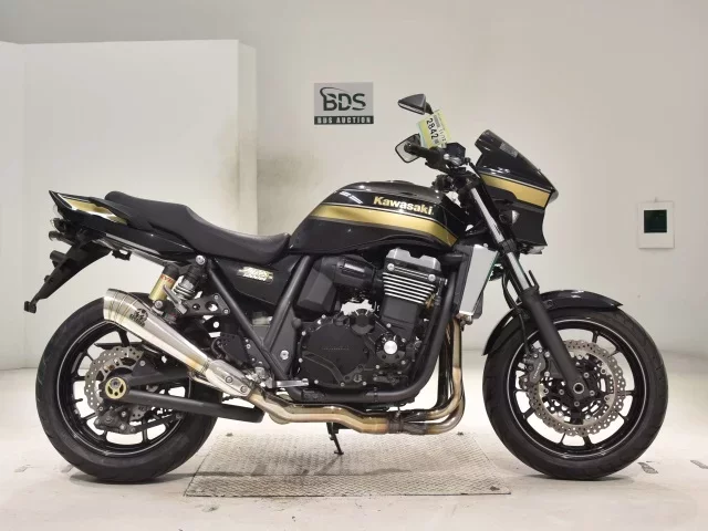 Kawasaki ZRX1200 лот № 2842 оценка 4  с аукциона в Японии