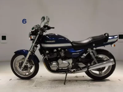 Kawasaki ZEPHYR750  с аукциона в Японии