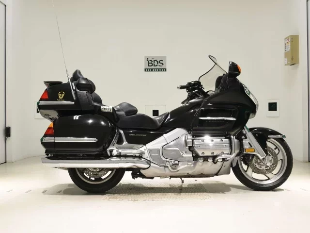 Honda GL1800 лот № 5173 оценка 4  с аукциона в Японии
