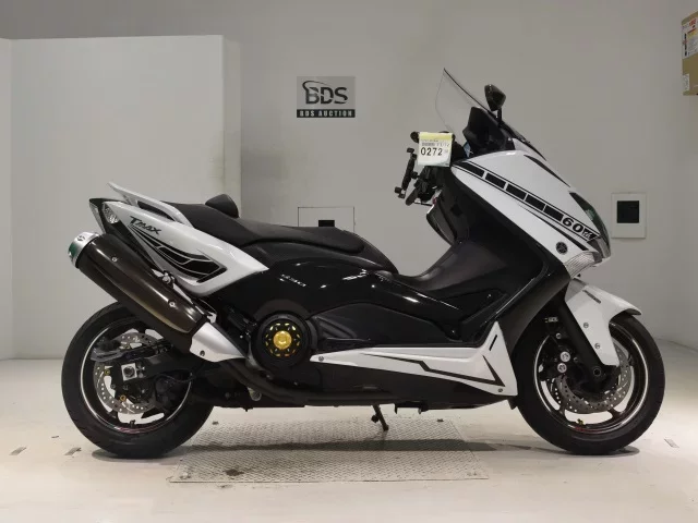 Yamaha T-MAX530 ABS лот № 0272 оценка 5  с аукциона в Японии
