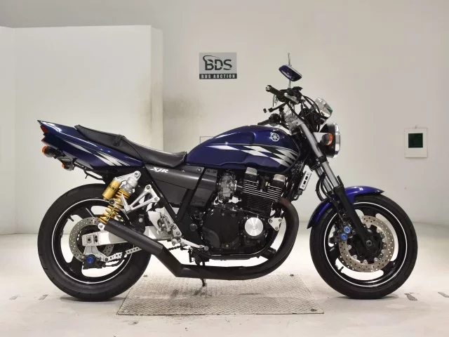 Yamaha XJR400R-3 лот № 2774 оценка 4  с аукциона в Японии