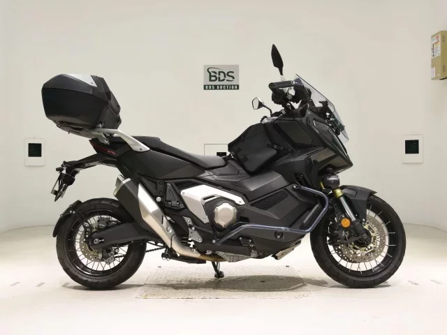 Honda X-ADV750-2 лот № 7768 оценка 5  с аукциона в Японии