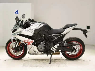 Suzuki GSX-8R  с аукциона в Японии