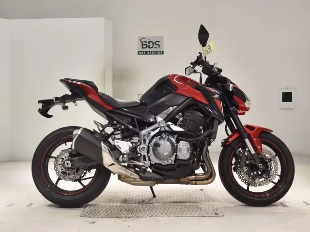 Kawasaki Z900-2 лот № 0164 оценка 5  с аукциона в Японии