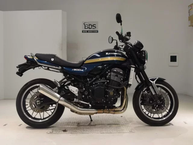 Kawasaki Z900RS лот № 0216 оценка 5  с аукциона в Японии