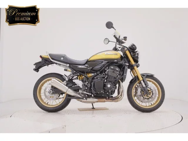 Kawasaki Z900RS SE лот № 2504 оценка 8  с аукциона в Японии