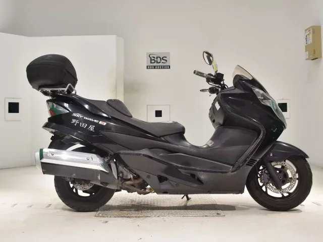Suzuki SKYWAVE 250S-3 лот № 2637 оценка 4  с аукциона в Японии