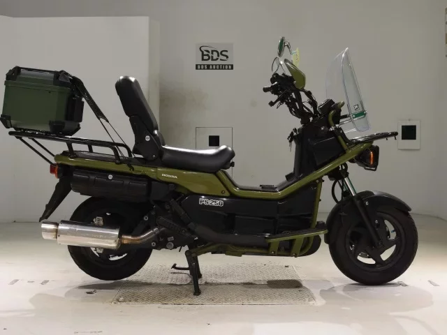 Honda PS250 лот № 5020 оценка 4  с аукциона в Японии