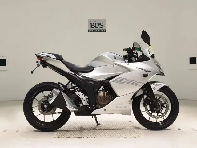 Suzuki JIKUSA-250SF лот № 7764 оценка 5  с аукциона в Японии
