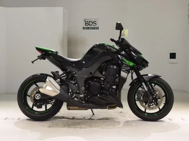 Kawasaki Z1000-5A лот № 5377 оценка 5  с аукциона в Японии