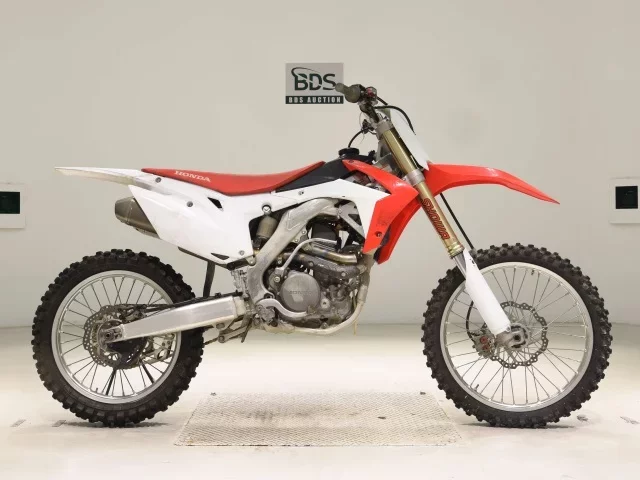 Honda CRF250R лот № 0109 оценка 4  с аукциона в Японии