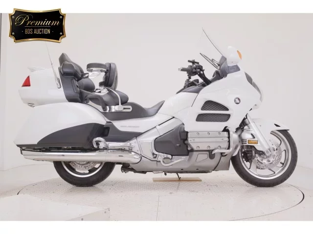 Honda GL1800 AIRBAG NAVIGATION лот № 0057 оценка 5  с аукциона в Японии