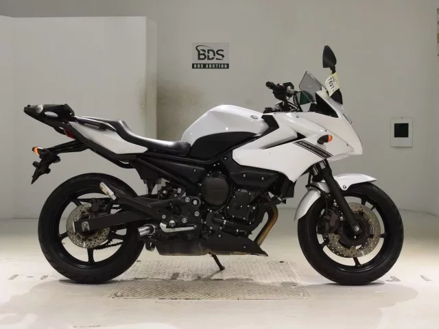 Yamaha XJ6 DIVERSION лот № 7697 оценка 4  с аукциона в Японии