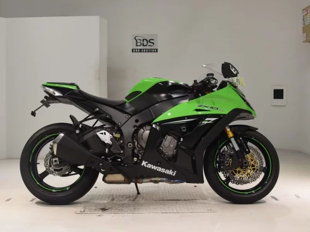 Kawasaki ZX-10RA лот № 0288 оценка 5  с аукциона в Японии