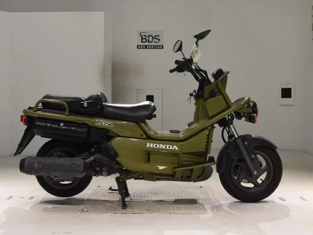 Honda PS250 лот № 5118 оценка 4  с аукциона в Японии