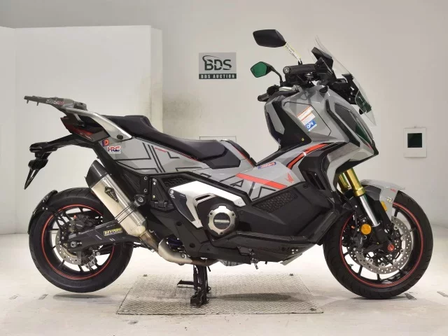 Honda X-ADV750-2 лот № 7690 оценка 4  с аукциона в Японии