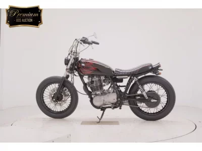 Yamaha SR400-3  с аукциона в Японии