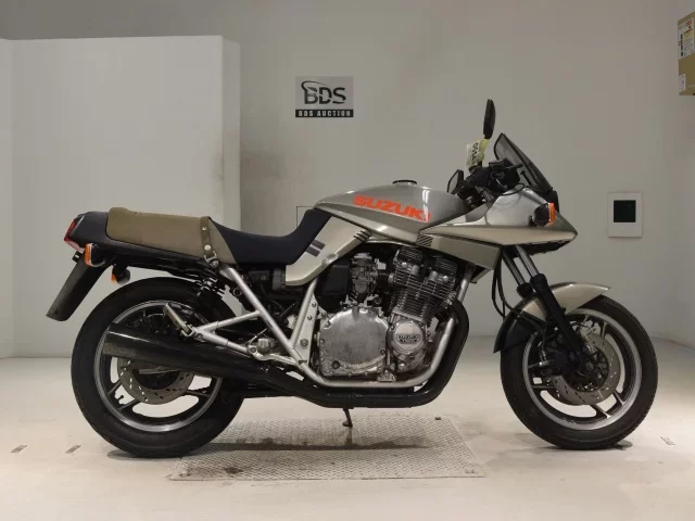 Suzuki GSX750S KATANA лот № 0554 оценка 4  с аукциона в Японии