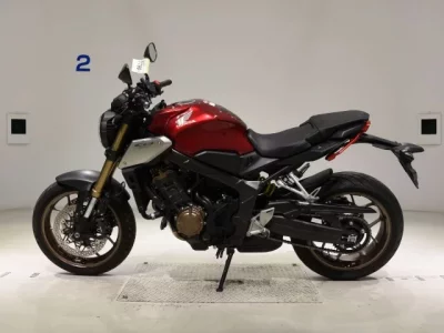 Honda CB650R лот № 7799 оценка 5  с аукциона в Японии 2
