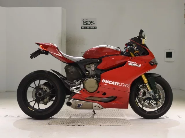 Ducati  1199 PANIGALE R лот № 2972 оценка 4  с аукциона в Японии