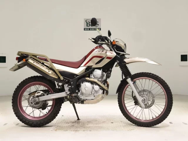 Yamaha SEROW 250 лот № 7953 оценка 4  с аукциона в Японии