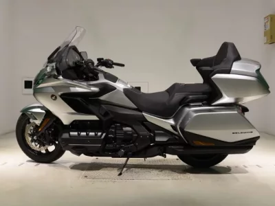 Honda GL1800 TOUR D  с аукциона в Японии