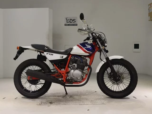 Honda FTR223 лот № 0413 оценка 4  с аукциона в Японии