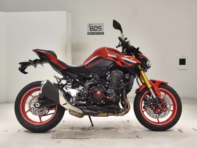 Kawasaki Z900-2 лот № 0304 оценка 7  с аукциона в Японии