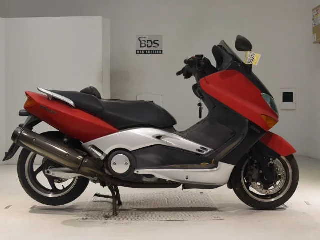 Yamaha T-MAX500 лот № 0537 оценка 4  с аукциона в Японии