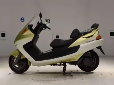Yamaha MAJESTY 250  с аукциона в Японии
