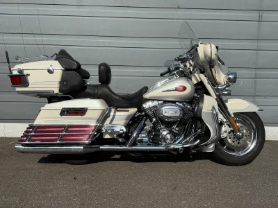 Harley-Davidson HARLEY FLHTCU3 CVO