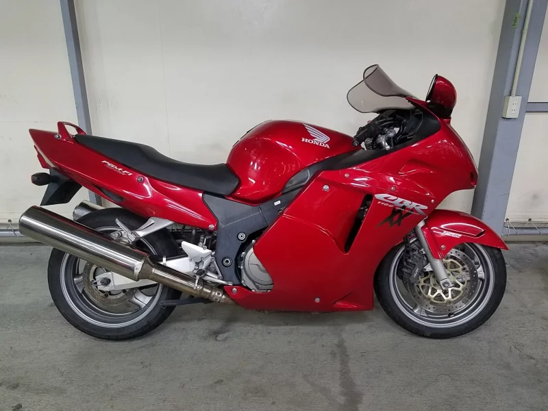 Honda CBR1100XX лот № 02030 оценка 4  с аукциона в Японии
