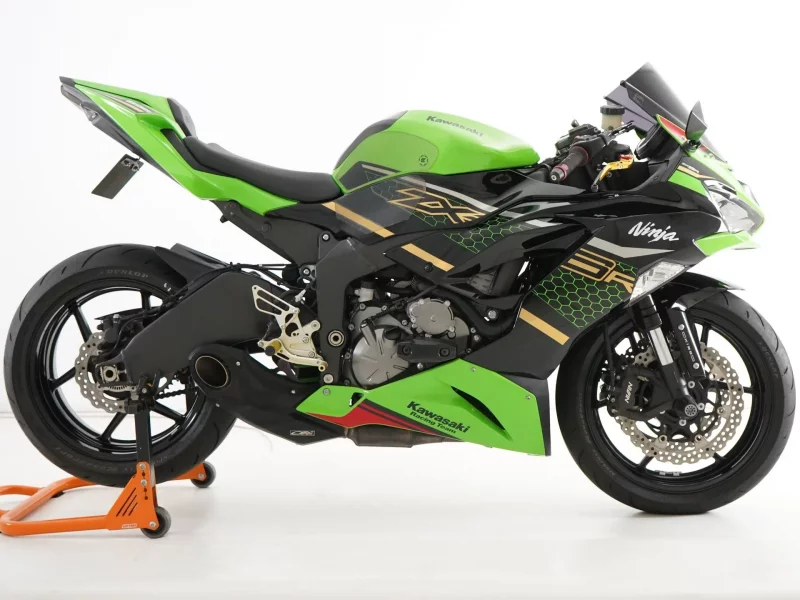Kawasaki NINJA ZX-6R KRT лот № 00148 оценка 4  с аукциона в Японии