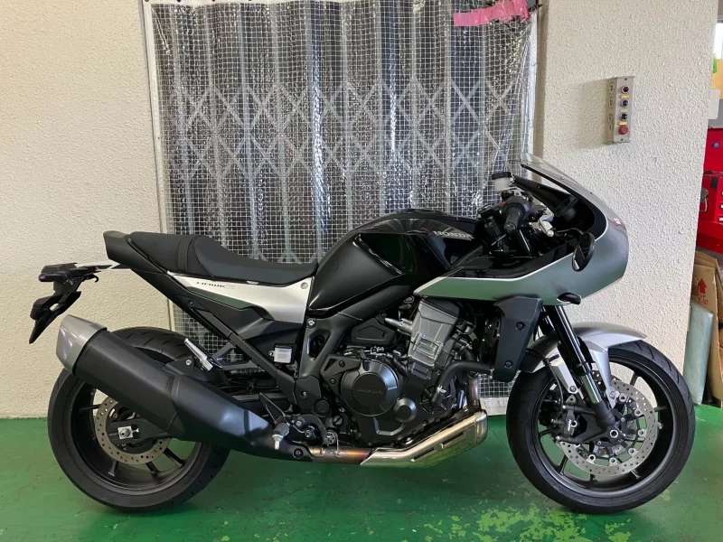 Honda HAWK11 лот № 04339 оценка 4  с аукциона в Японии