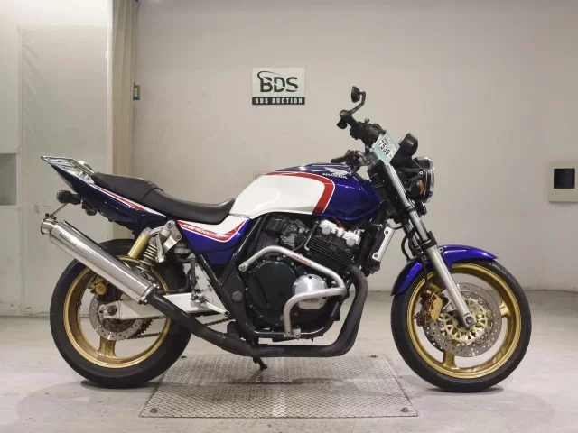 Honda CB400SFV-3 лот № 7539 оценка 4  с аукциона в Японии