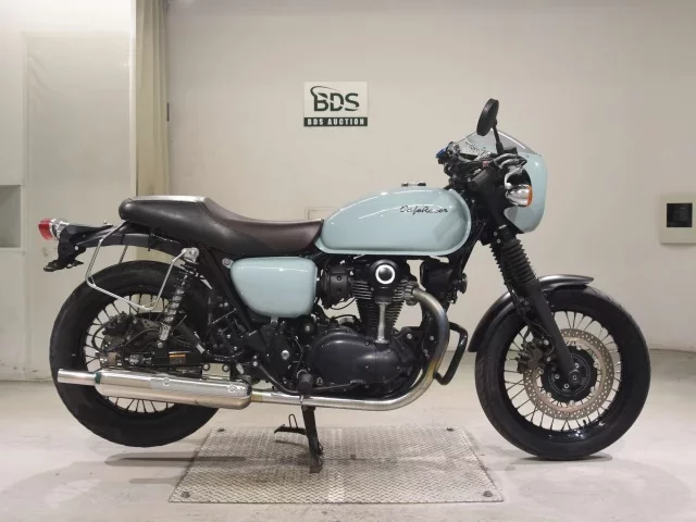 Kawasaki W800-2KAFE лот № 7647 оценка 4  с аукциона в Японии