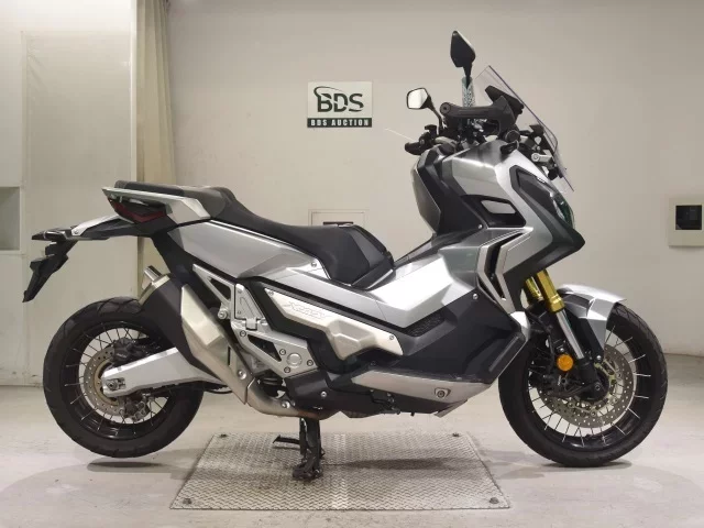 Honda X-ADV750 лот № 5036 оценка 5  с аукциона в Японии