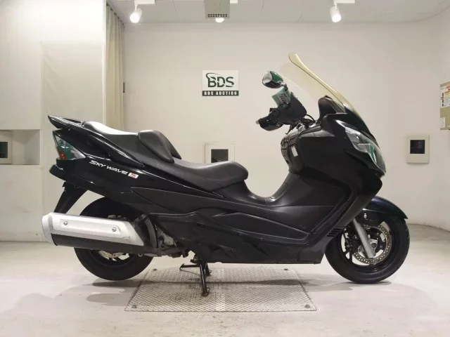 Suzuki SKYWAVE 250S-3 лот № 7644 оценка 4  с аукциона в Японии
